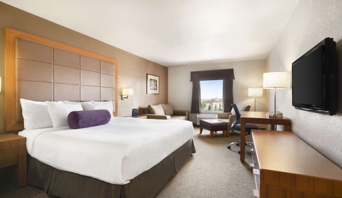 Standard Room, 1 Queen Bed, Accessible
