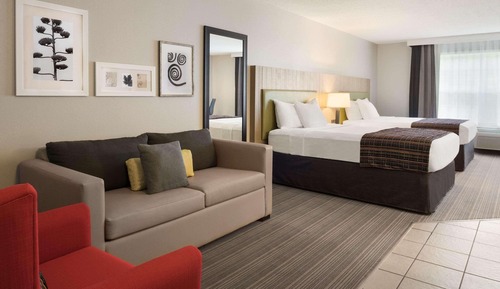 Suite, 2 Queen Beds, Non Smoking, Jetted Tub