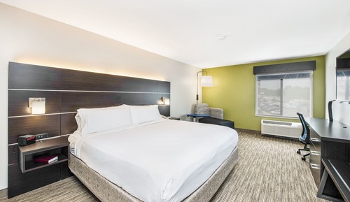 Standard Room, 1 King Bed, Accessible (Mobility Tub)