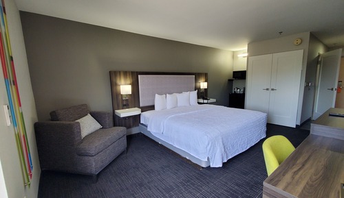 One King Bed, Non-Smoking, Accessible