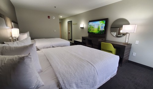 Two queen beds non smoking