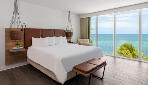 One Bedroom Oceanfront Suite King