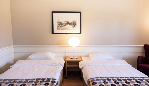 Twin Room (Compact)