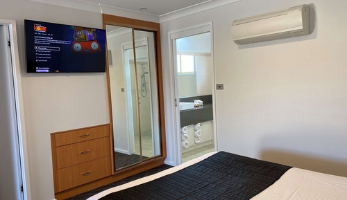 Executive Suite, Multiple Beds, Non Smoking, Microwave