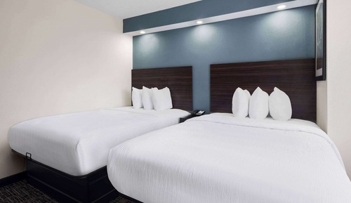 Suite, 2 Queen Beds, Non Smoking