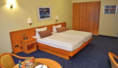 Business Room, 2 Twin Beds