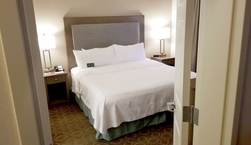 Suite, 1 King Bed, Accessible, Bathtub (Mobility & Hearing)