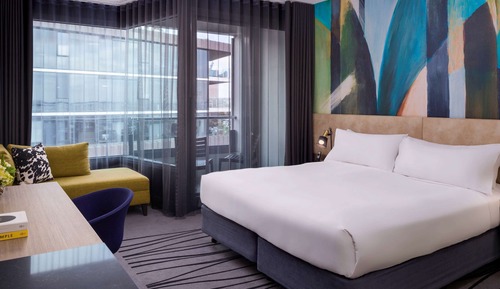 Standard Room, 1 King Bed, Balcony