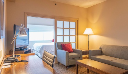 Suite, 1 King Bed, Non Smoking