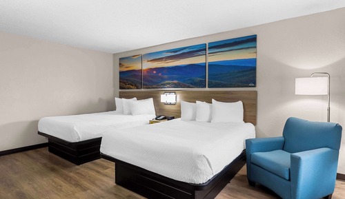 Standard Room, 2 Queen Beds, Non Smoking