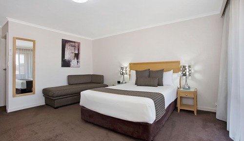Premium Queen Room