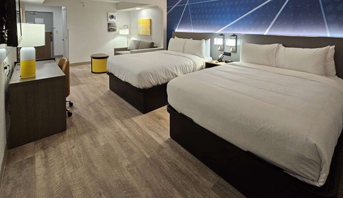 Suite, 2 Queen Beds, Non Smoking