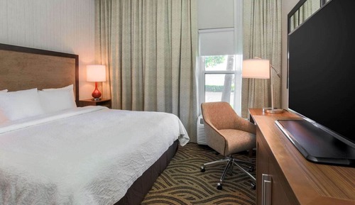 Suite, 1 King Bed, Non Smoking