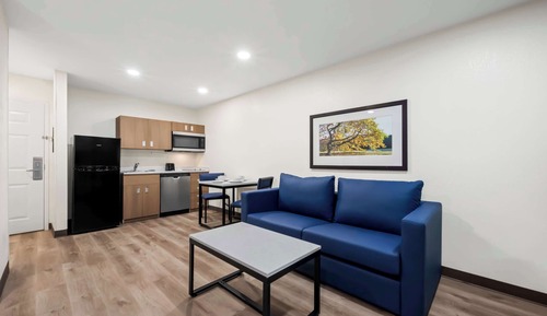 Suite, 2 Queen Beds, Non Smoking