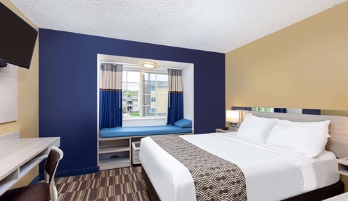 Studio Suite, 1 Queen Bed with Sofa bed, Non Smoking, Kitchen