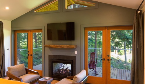 Tree House, Mobility Accessible (Spruce, Roll-in Shower)
