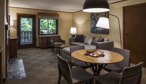 Suite, Mobility Accessible (Woodland, Roll-in Shower)