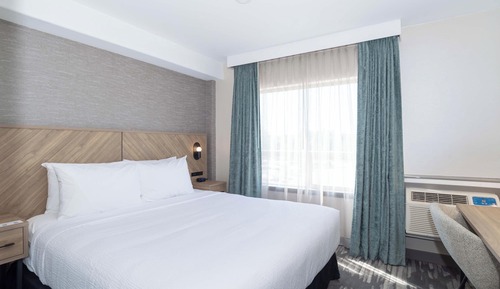 Standard Suite, 1 King Bed with Sofa bed (Wet Bar)