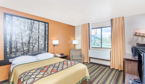 Standard Room, 1 Queen Bed