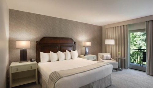 Room, 1 King Bed (Lodge and Spa Woodland Side)
