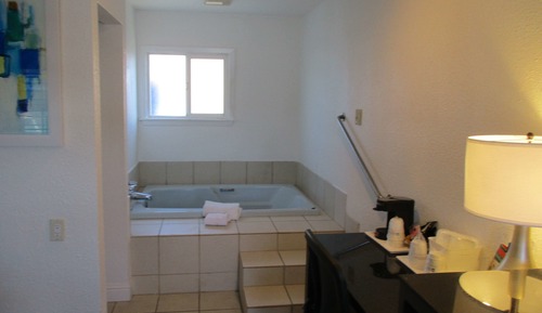 Suite, 1 Queen Bed, Non Smoking, Jetted Tub