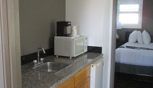 Suite, Multiple Beds, Non Smoking, Refrigerator & Microwave