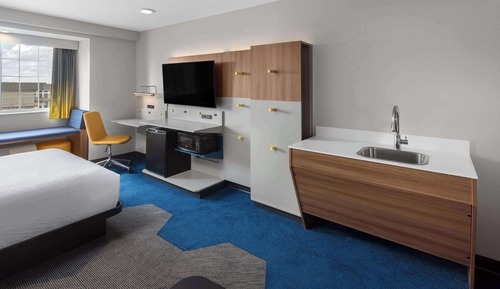 Suite, 1 Queen Bed, Accessible, Non Smoking