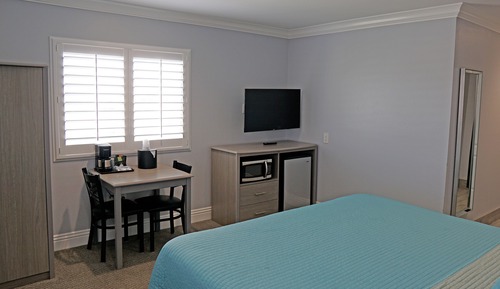 Standard Room, 1 King Bed