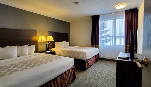 Suite, 2 Queen Beds, Non Smoking, Kitchenette (Pacific)