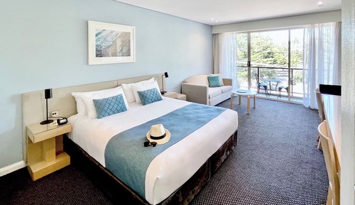 Deluxe Studio with Balcony and Partial Ocean View