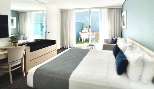 Deluxe Studio with Courtyard