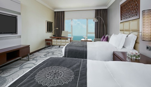 Classic Room, 2 Twin Beds, City View