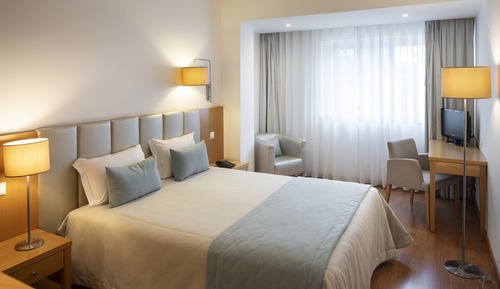 Double or Twin Room (Sanctuary View)