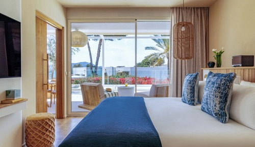 Beyond Me+ Master Suite with Sea View (2+2)
