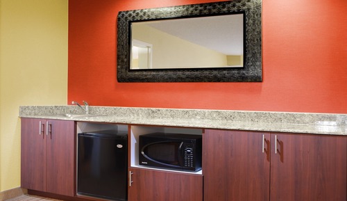 Suite, 1 Bedroom (Hearing Accessible)