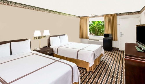 Double Room, 2 Double Beds, Smoking