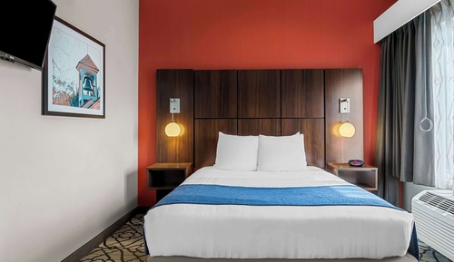 Suite, Multiple Beds, Accessible, Bathtub (with Sofabed)