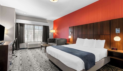 Standard Room, 1 King Bed with Sofa bed, Accessible, Bathtub (with Sofabed)