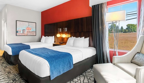 Standard Room, 2 Queen Beds, Accessible, Bathtub