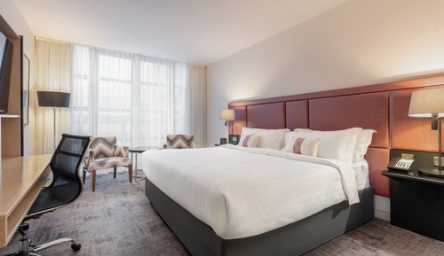 Deluxe Room, 1 King Bed, Balcony