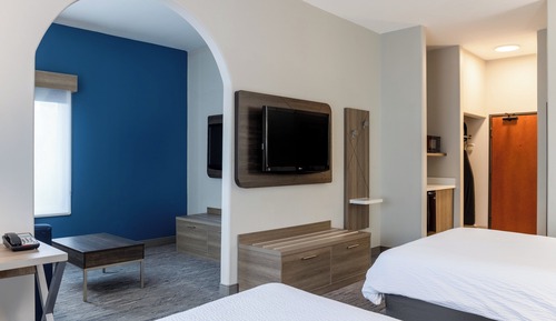 Suite, 2 Queen Beds (Extra Living Area)
