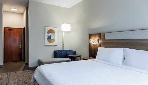 Standard Room, 1 Queen Bed