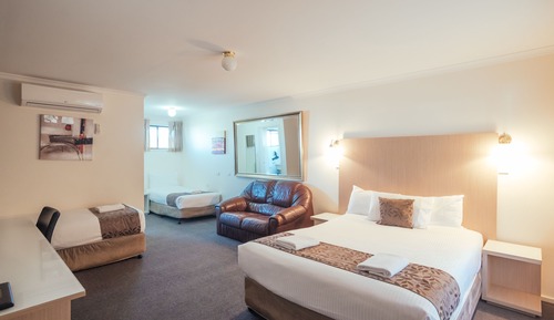 Deluxe Family Room - Not Pet Friendly 