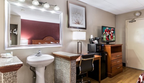 Superior Room, 1 King Bed, Non Smoking, Jetted Tub