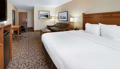 Deluxe Room, Multiple Beds, Accessible (Creek View)