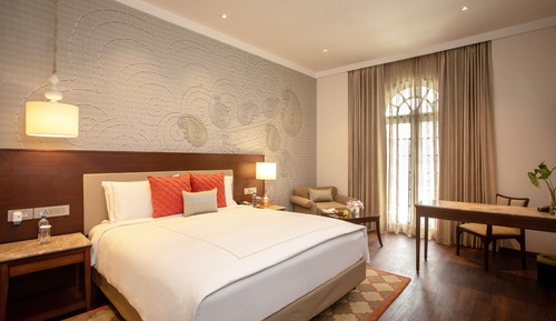 Superior Room, 1 King Bed, Garden View