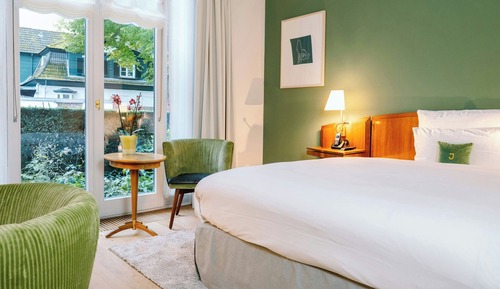 Standard Room, 1 Queen Bed, Non Smoking, City View