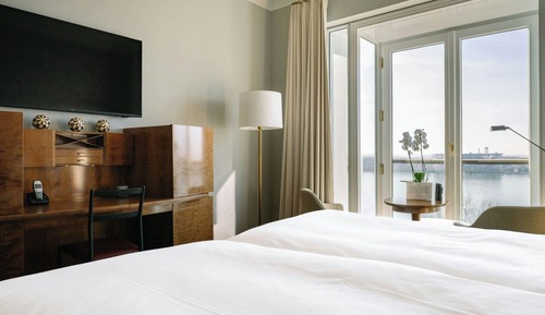 Deluxe Room, 1 Double Bed, Non Smoking, River View
