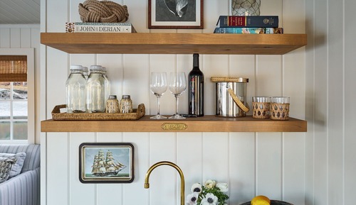 Room (Cora Houseboat)