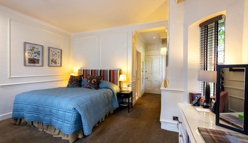 Standard Room (1 Double Bed)